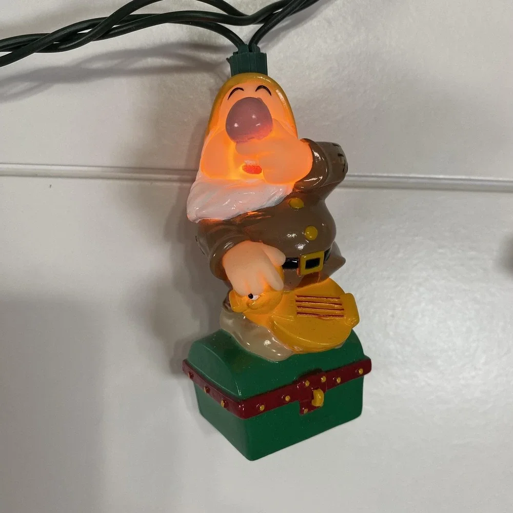 Disney Snow White 7 Dwarfs String Lights Christmas Garland Works Evil Queen